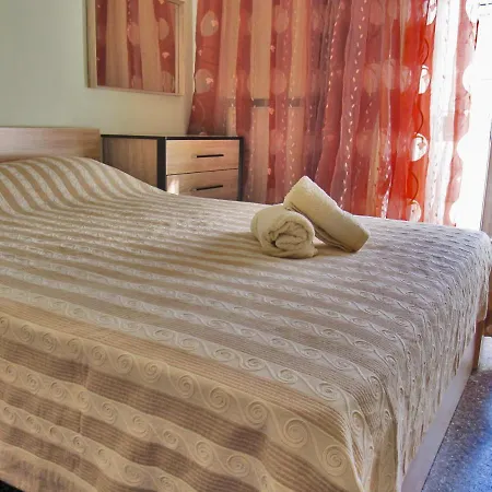 Cozy In Perea! Only 100m From The Beach! Peraía
