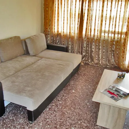 Appartamento Cozy In Perea! Only 100m From The Beach!