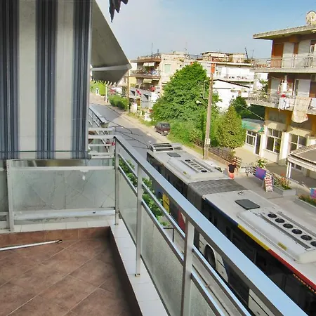 Cozy In Perea! Only 100m From The Beach! Appartamento Peraía