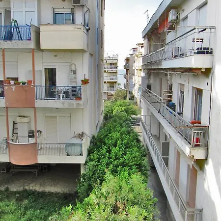 Cozy In Perea! Only 100m From The Beach! Peraía
